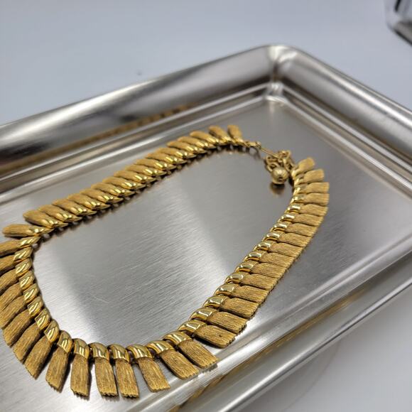 Vtg Cleopatra Choker Necklace 17" Gold Tone Egyptian Chunky Tassel Link Collar - Picture 10 of 12